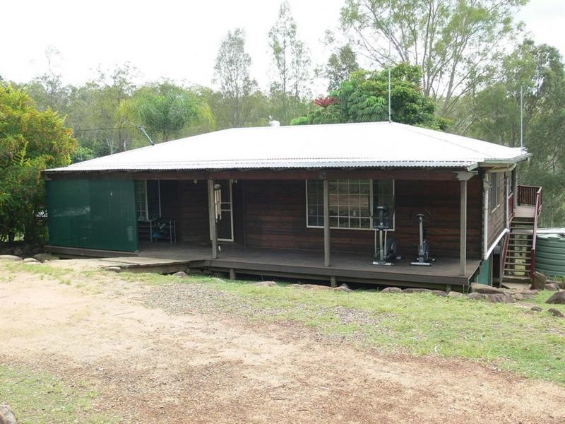 194 Highland Street, Esk QLD 4312