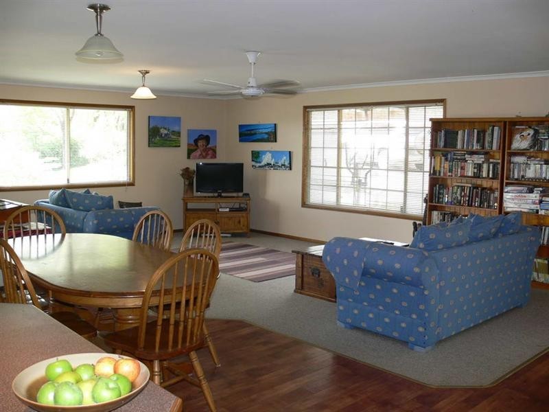 194 Highland Street, Esk QLD 4312