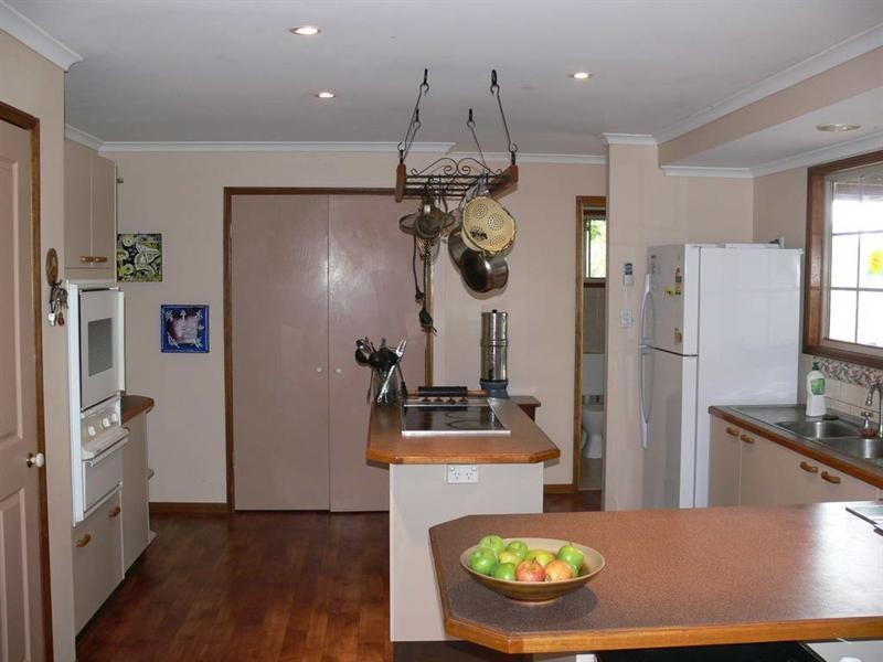 194 Highland Street, Esk QLD 4312