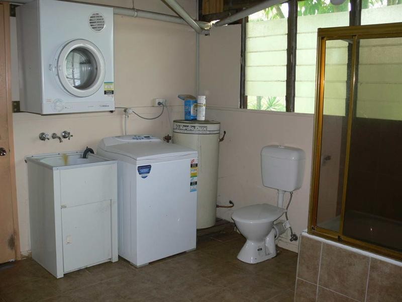 194 Highland Street, Esk QLD 4312