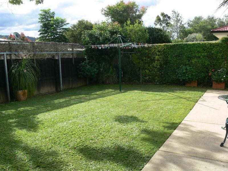 23 South Street, Esk QLD 4312