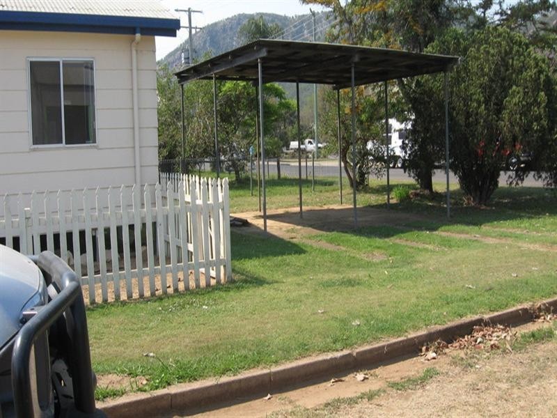 1a Pryde Street, Esk QLD 4312