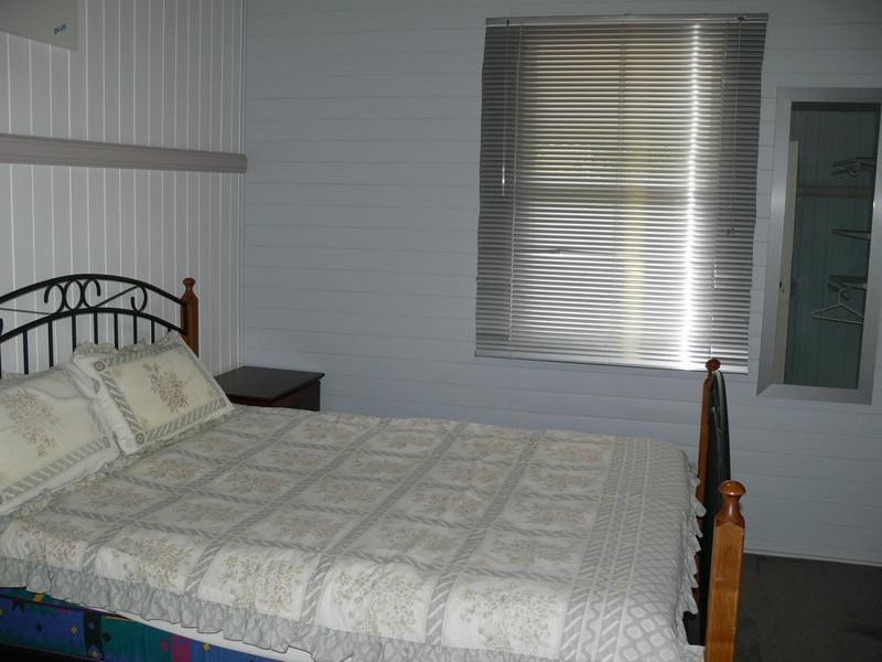 16 Elizabeth Street, Esk QLD 4312