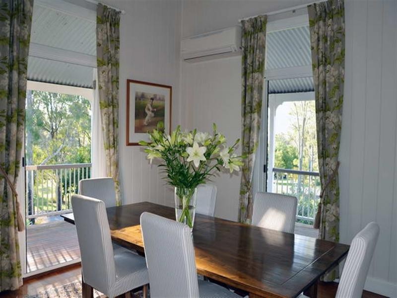 2 South Street, Esk QLD 4312