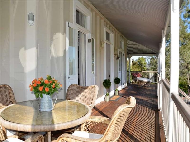 2 South Street, Esk QLD 4312