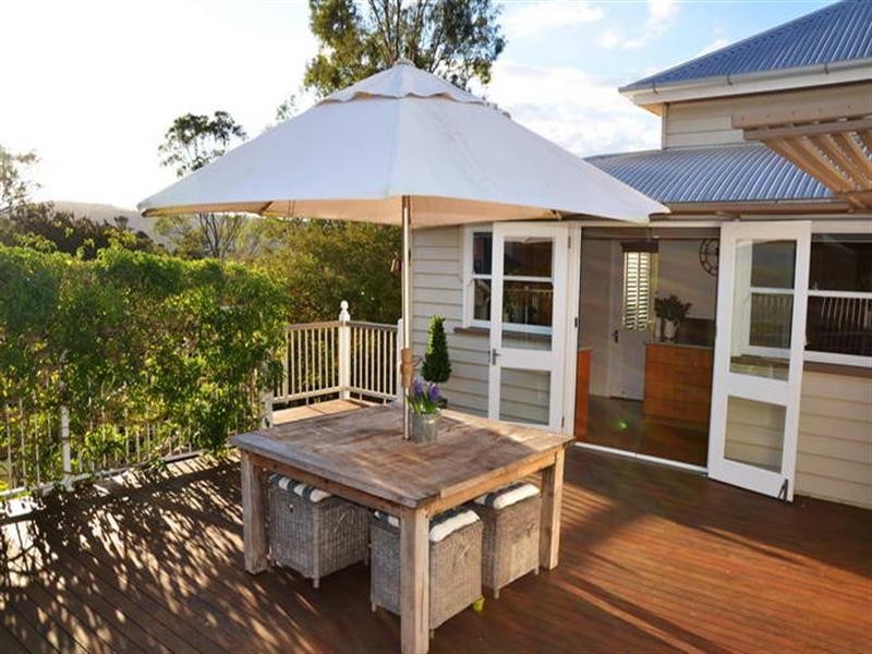 2 South Street, Esk QLD 4312