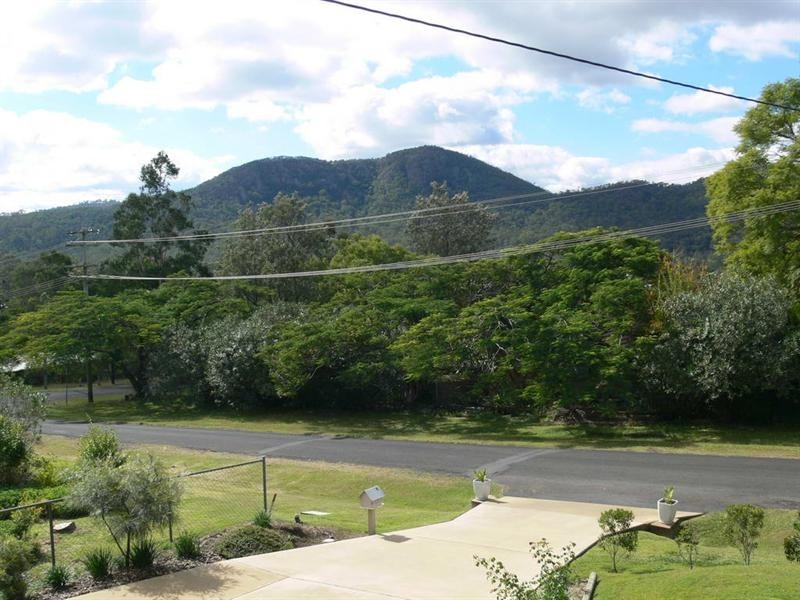 37 Mack Street, Esk QLD 4312