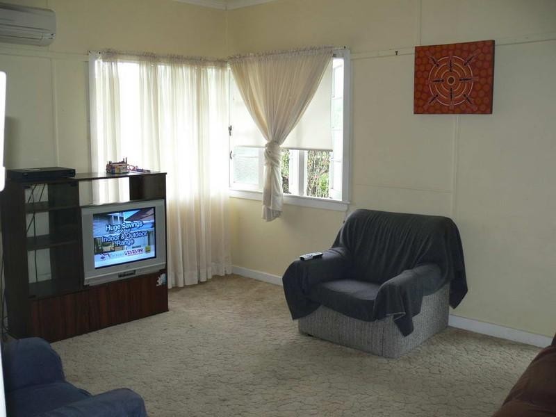 20 Adelaide Street, Esk QLD 4312