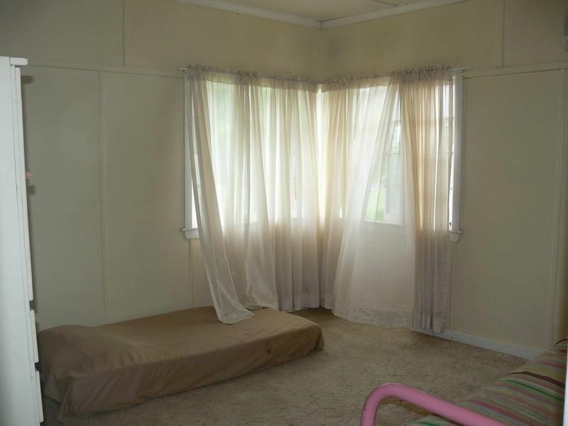 20 Adelaide Street, Esk QLD 4312