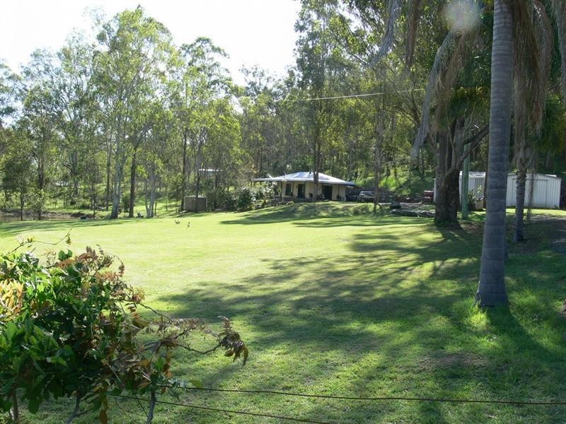 64 Outlook Drive, Esk QLD 4312