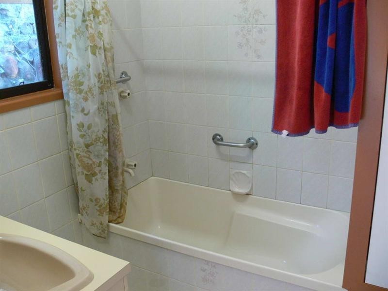 64 Outlook Drive, Esk QLD 4312