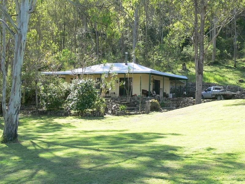 64 Outlook Drive, Esk QLD 4312