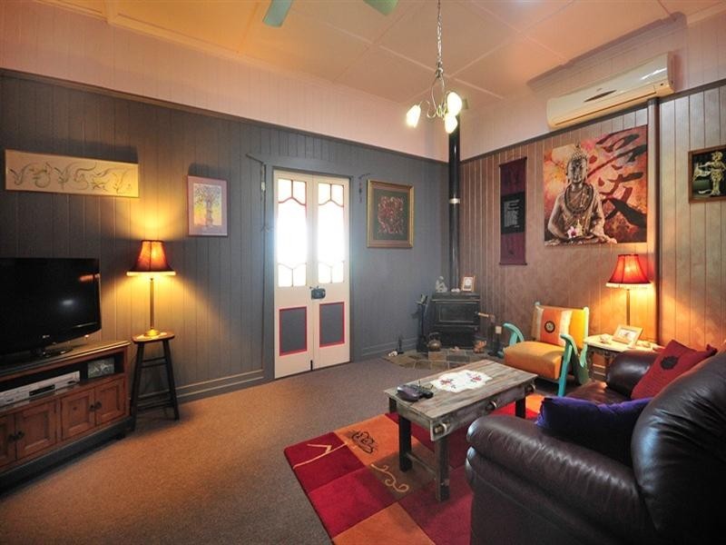 69 Highland Street, Esk QLD 4312