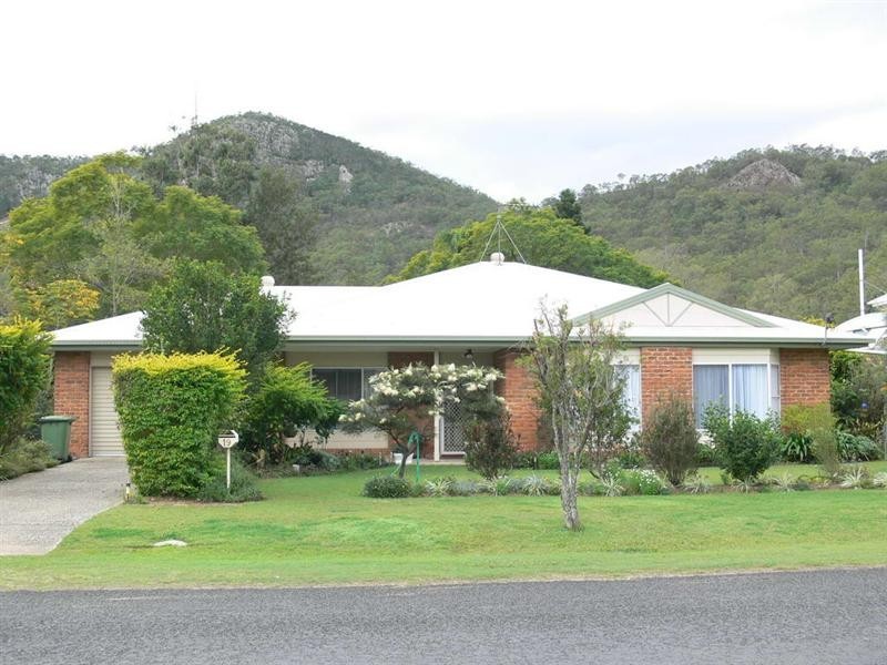 19 Russell Street, Esk QLD 4312