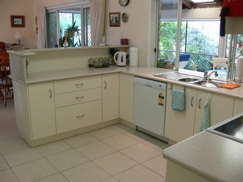 19 Russell Street, Esk QLD 4312