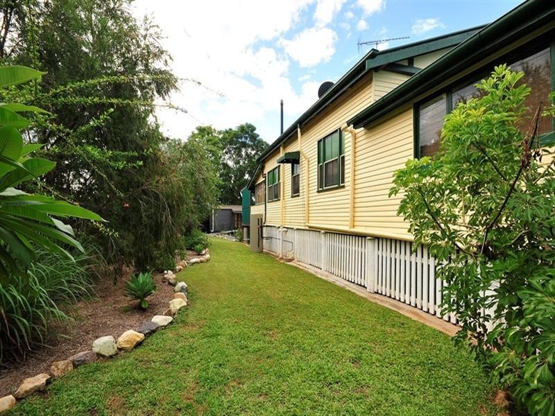 69 Highland Street, Esk QLD 4312