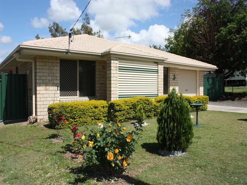 11 Charles Street, Toogoolawah QLD 4313