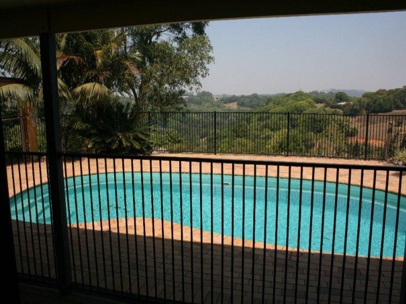 8 Killen Falls Drive, Tintenbar NSW 2478