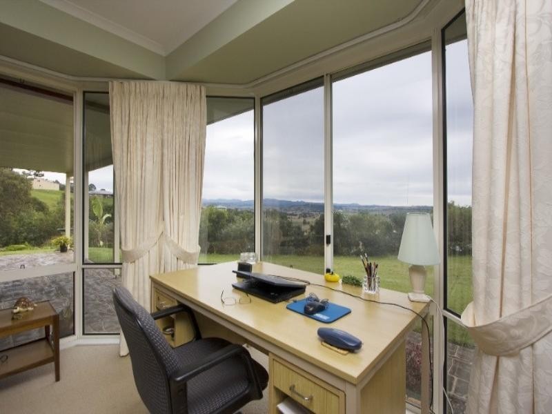 44 Whispering Valley Drive, Richmond Hill NSW 2480