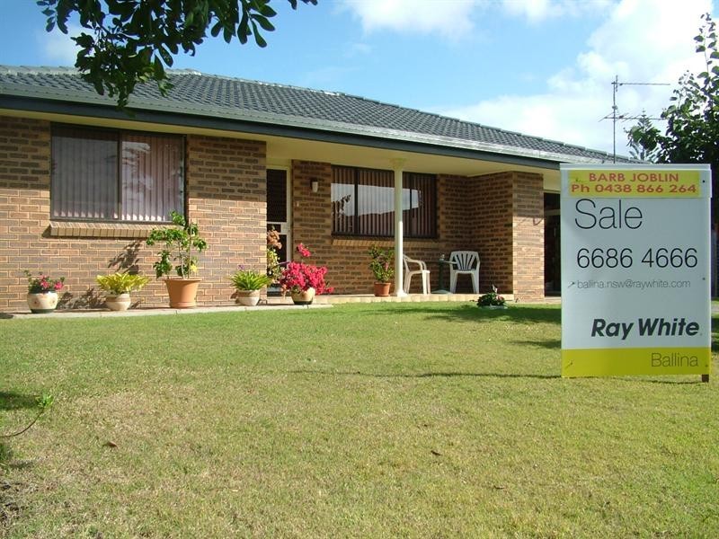 4 Easter Parade, East Ballina NSW 2478
