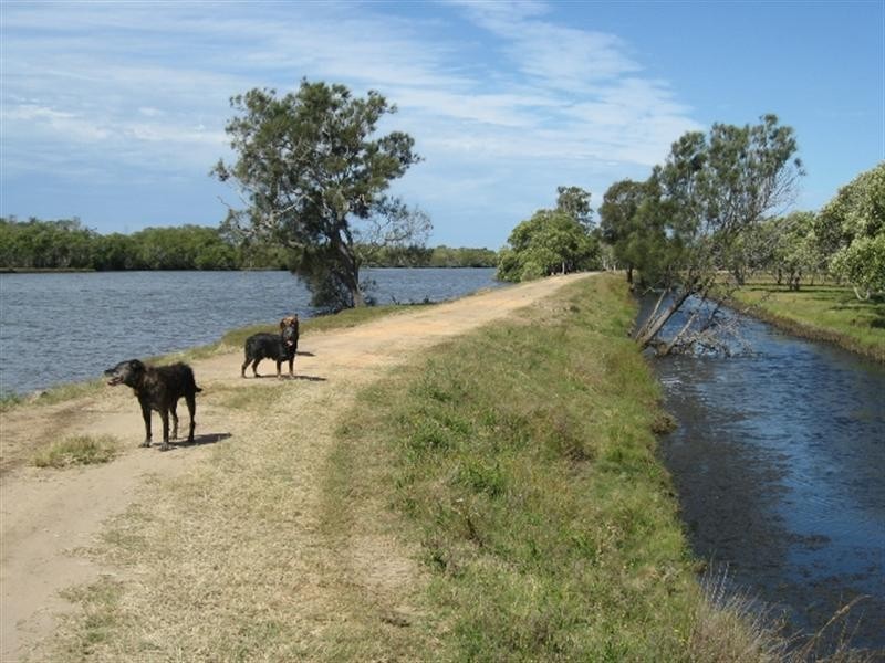 718 North Bank Road, Palmers Island NSW 2463