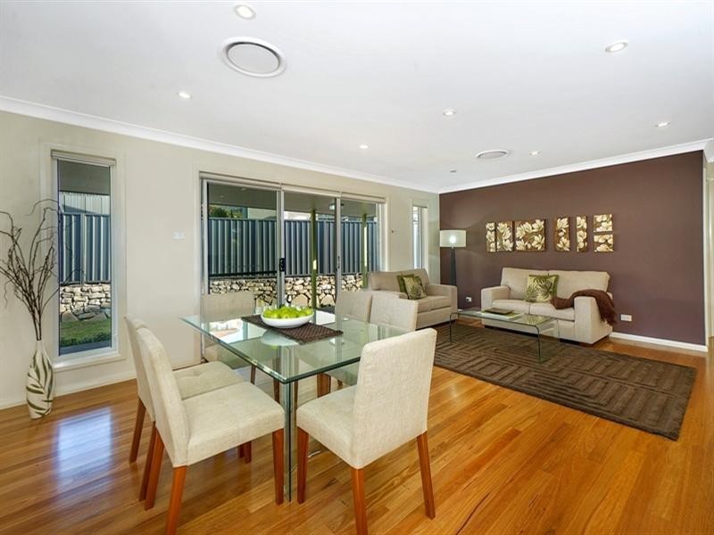 10 Jupiter Circuit, Cameron Park NSW 2285