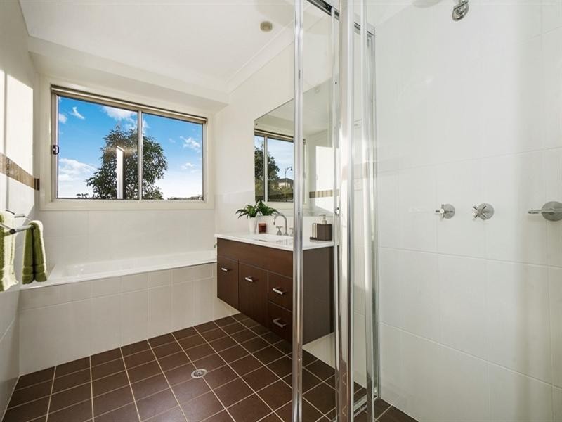 10 Jupiter Circuit, Cameron Park NSW 2285