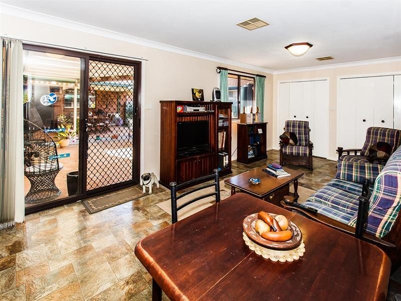 2/8 Baronet Close, Floraville NSW 2280