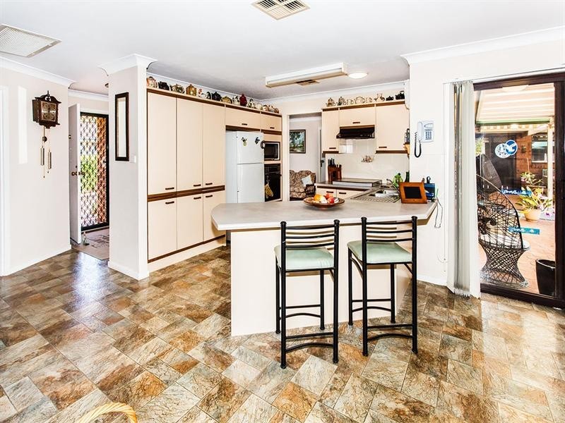 2/8 Baronet Close, Floraville NSW 2280