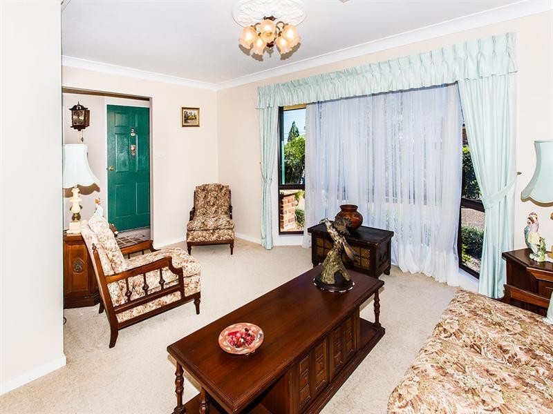 2/8 Baronet Close, Floraville NSW 2280