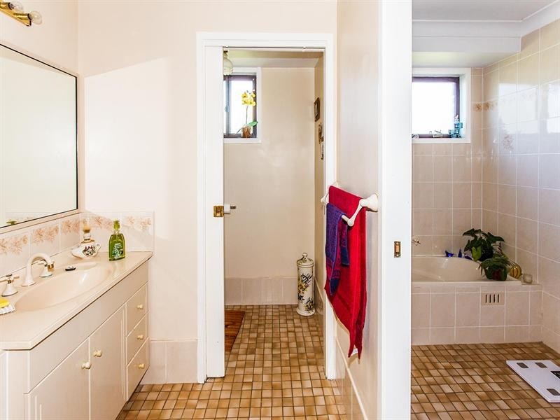 2/8 Baronet Close, Floraville NSW 2280