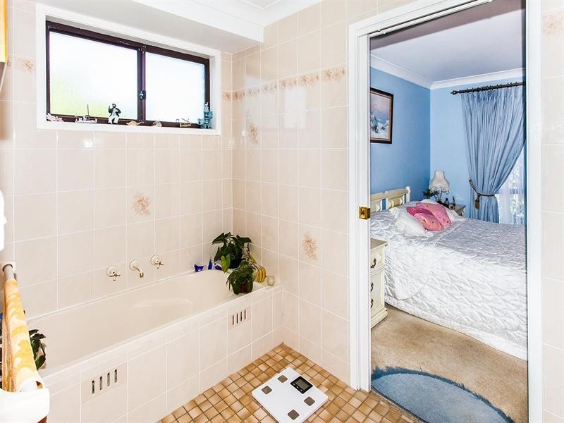 2/8 Baronet Close, Floraville NSW 2280