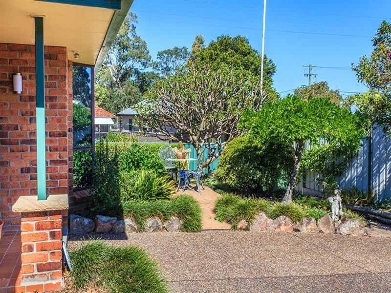 2/8 Baronet Close, Floraville NSW 2280