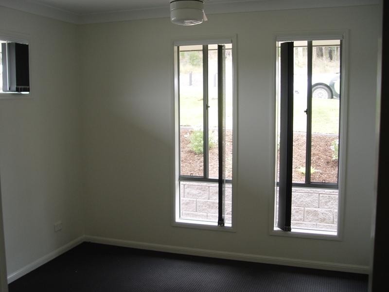 22 Ayes Avenue, Cameron Park NSW 2285