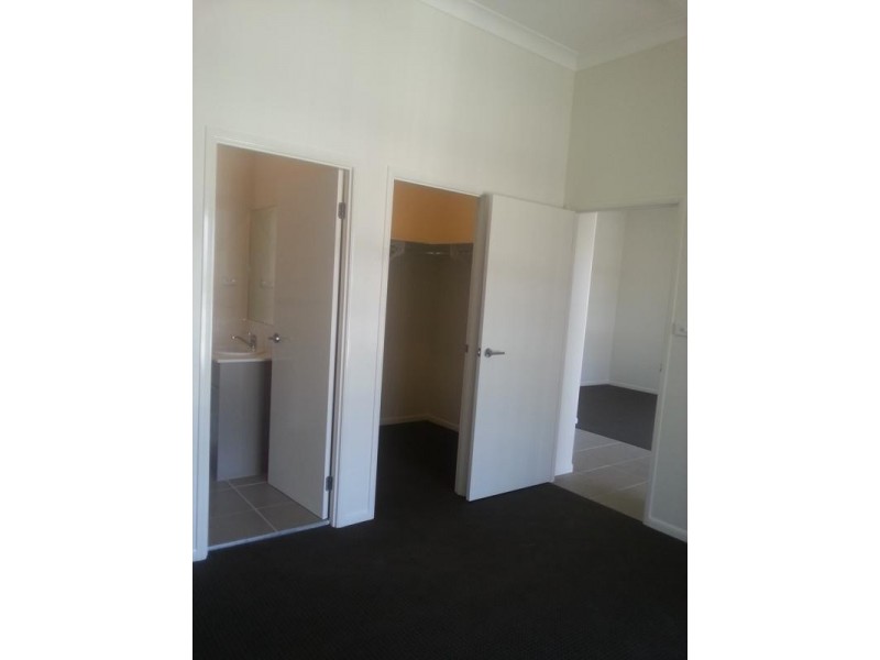 32 Blackwood Circuit, Cameron Park NSW 2285