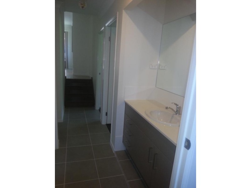 32 Blackwood Circuit, Cameron Park NSW 2285