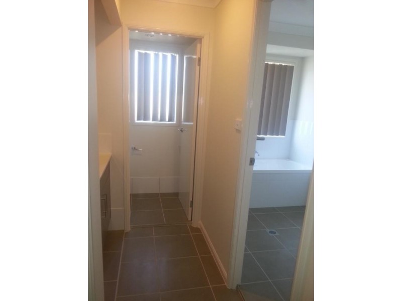 32 Blackwood Circuit, Cameron Park NSW 2285