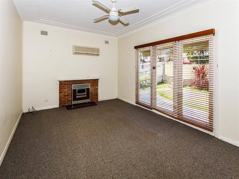 286 Pacific Highway, Belmont North NSW 2280