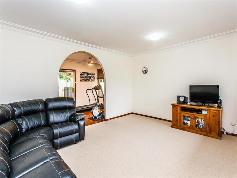 72 Wimbledon Grove, Garden Suburb NSW 2289