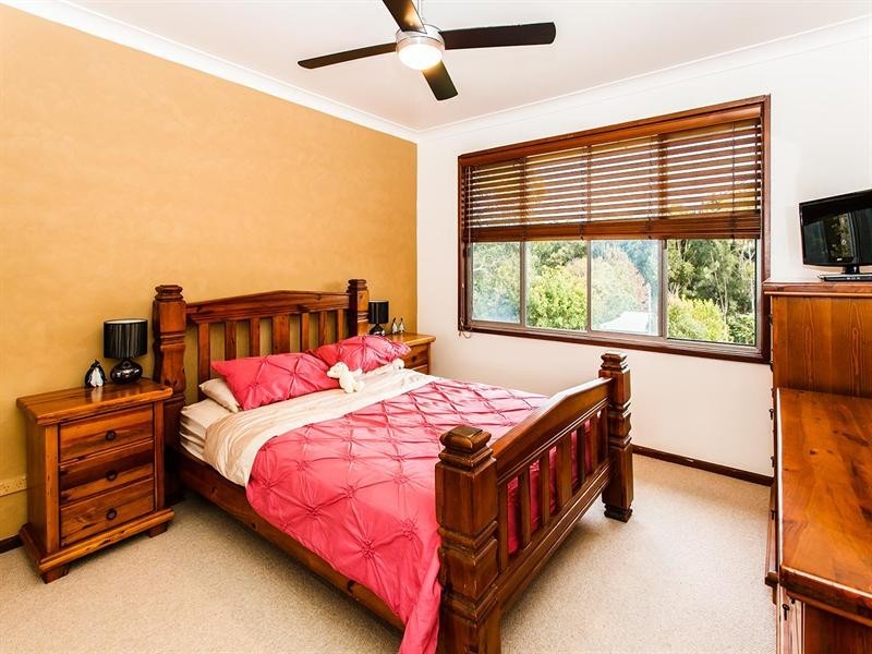 72 Wimbledon Grove, Garden Suburb NSW 2289