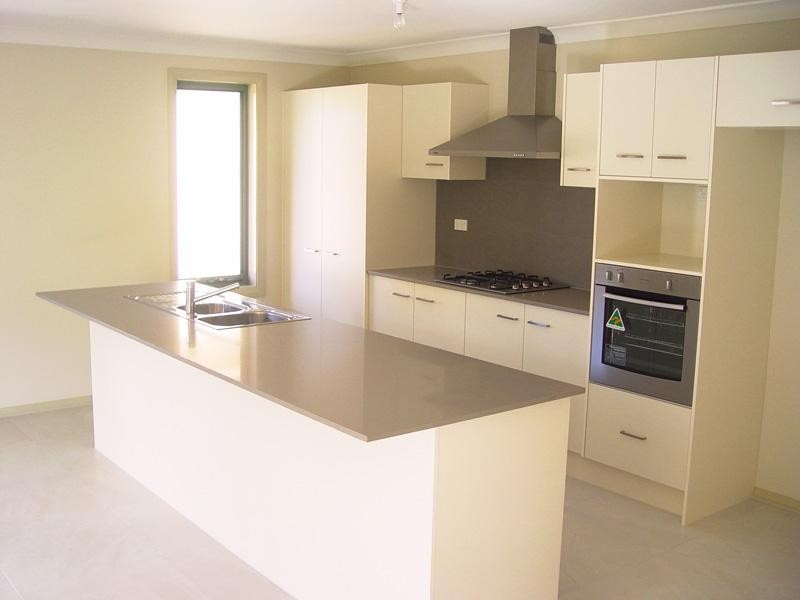 10 Dianella Street, Floraville NSW 2280