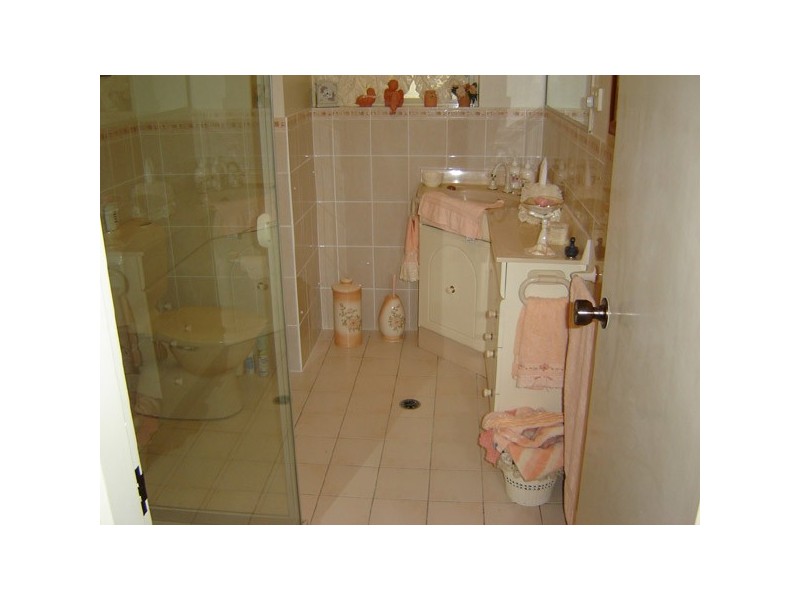 1/58 Allambee Place, Valentine NSW 2280