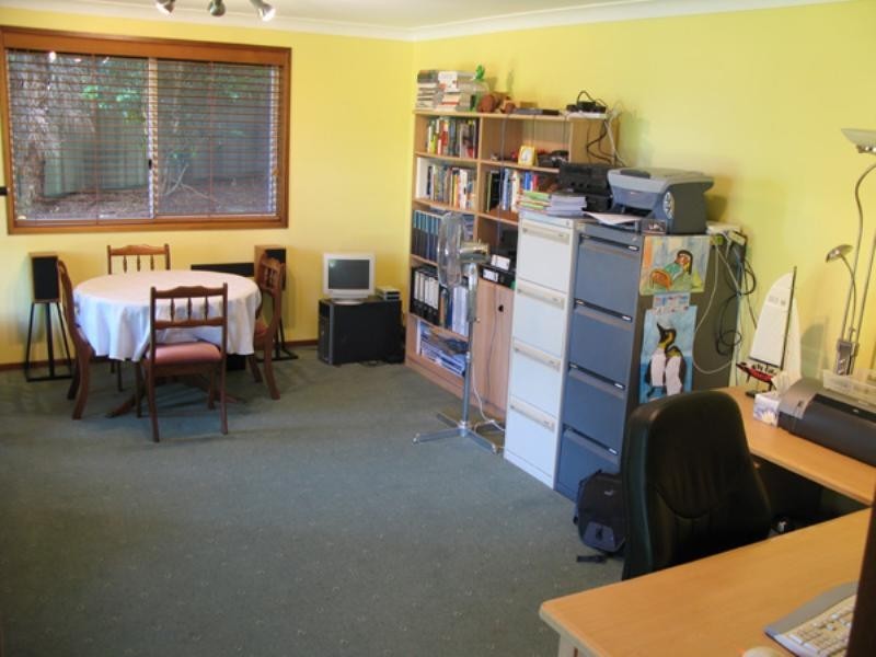 28 Bimbadeen Close, Belmont North NSW 2280