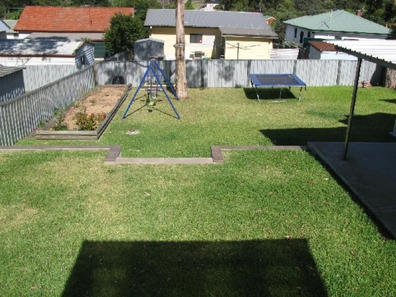 284 Pacific Highway, Belmont North NSW 2280