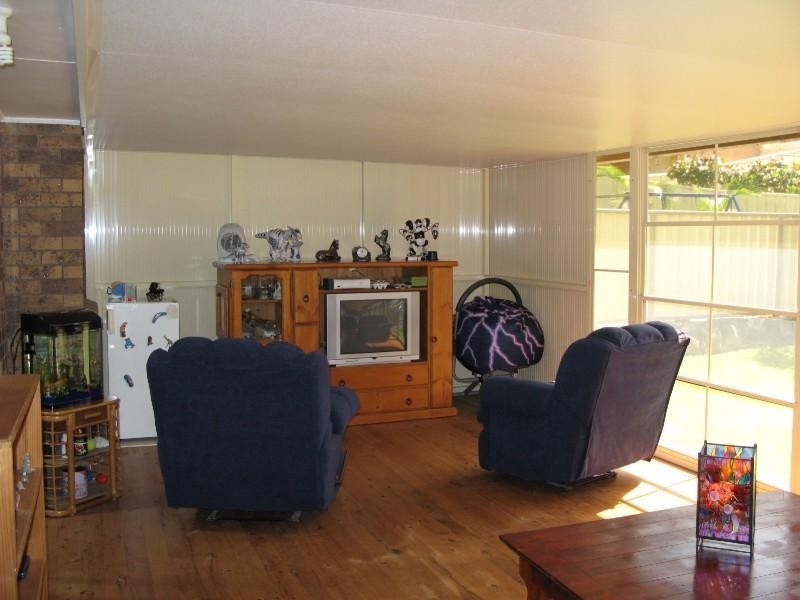 8 Eastham Close, Tingira Heights NSW 2290