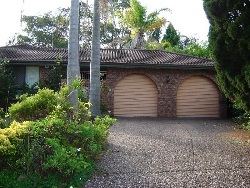 17 Clare Close, Eleebana NSW 2282