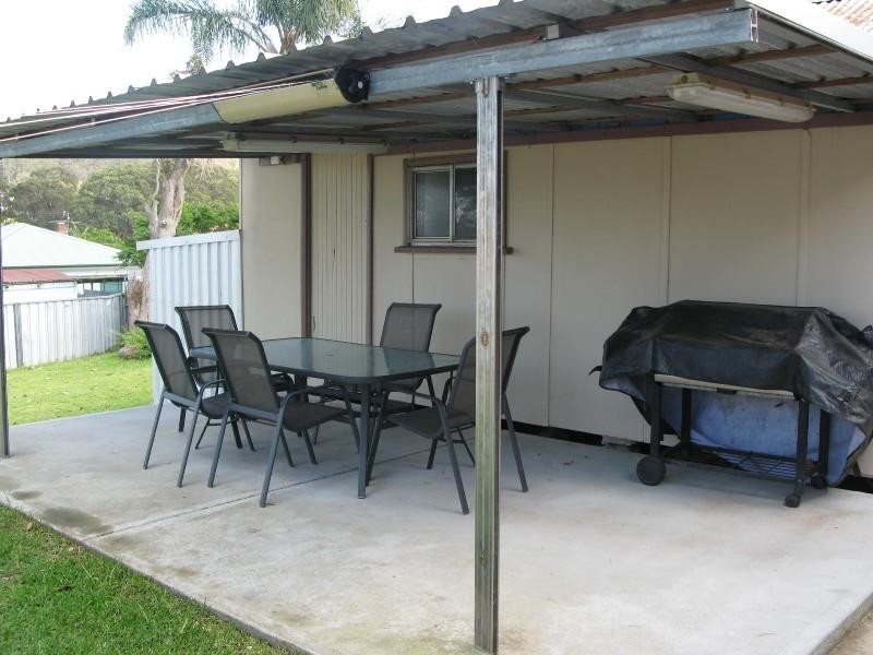 284 Pacific Highway, Belmont North NSW 2280