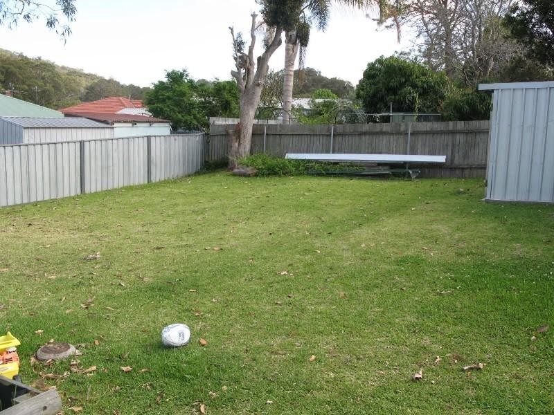 284 Pacific Highway, Belmont North NSW 2280