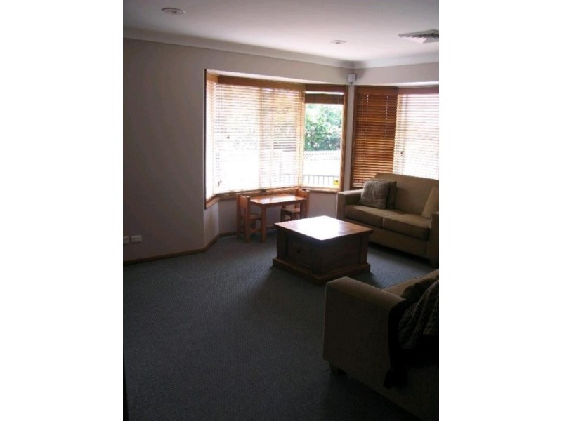 6 Baronet Close, Floraville NSW 2280