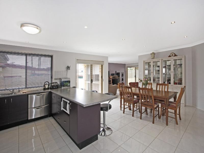 12 Haddon Crescent, Marks Point NSW 2280